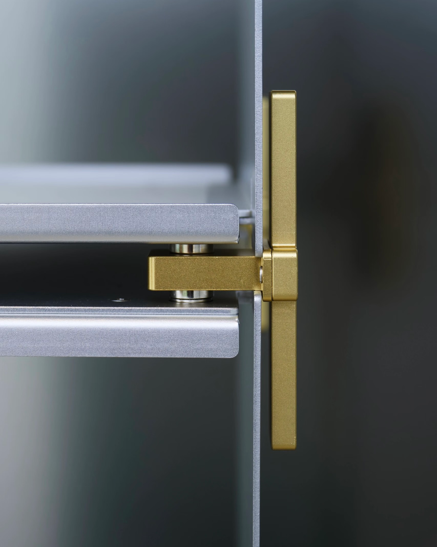 Modular Aluminum Rolling Cabinet