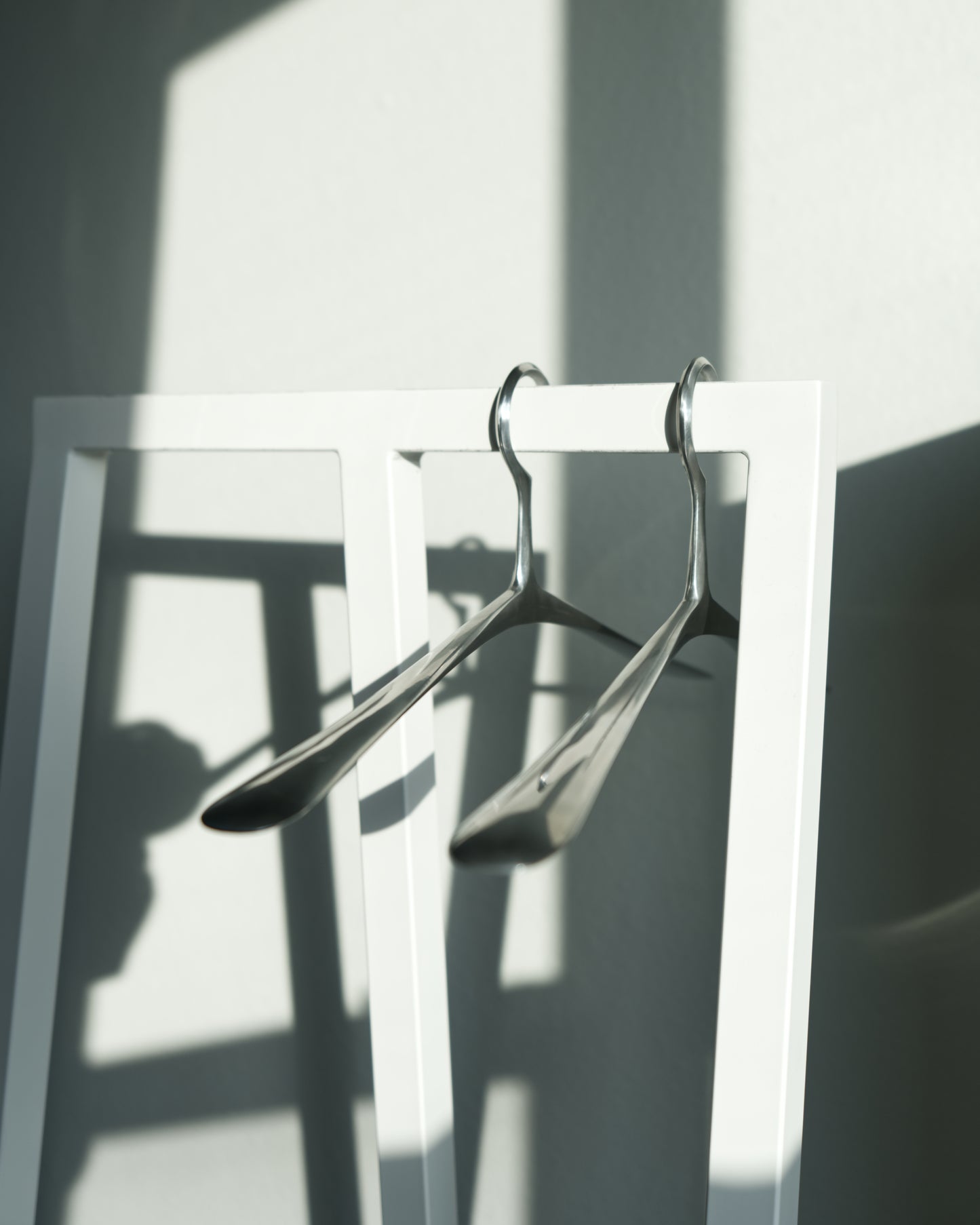 Polished Cast Aluminum Hangers (15 units/pack)