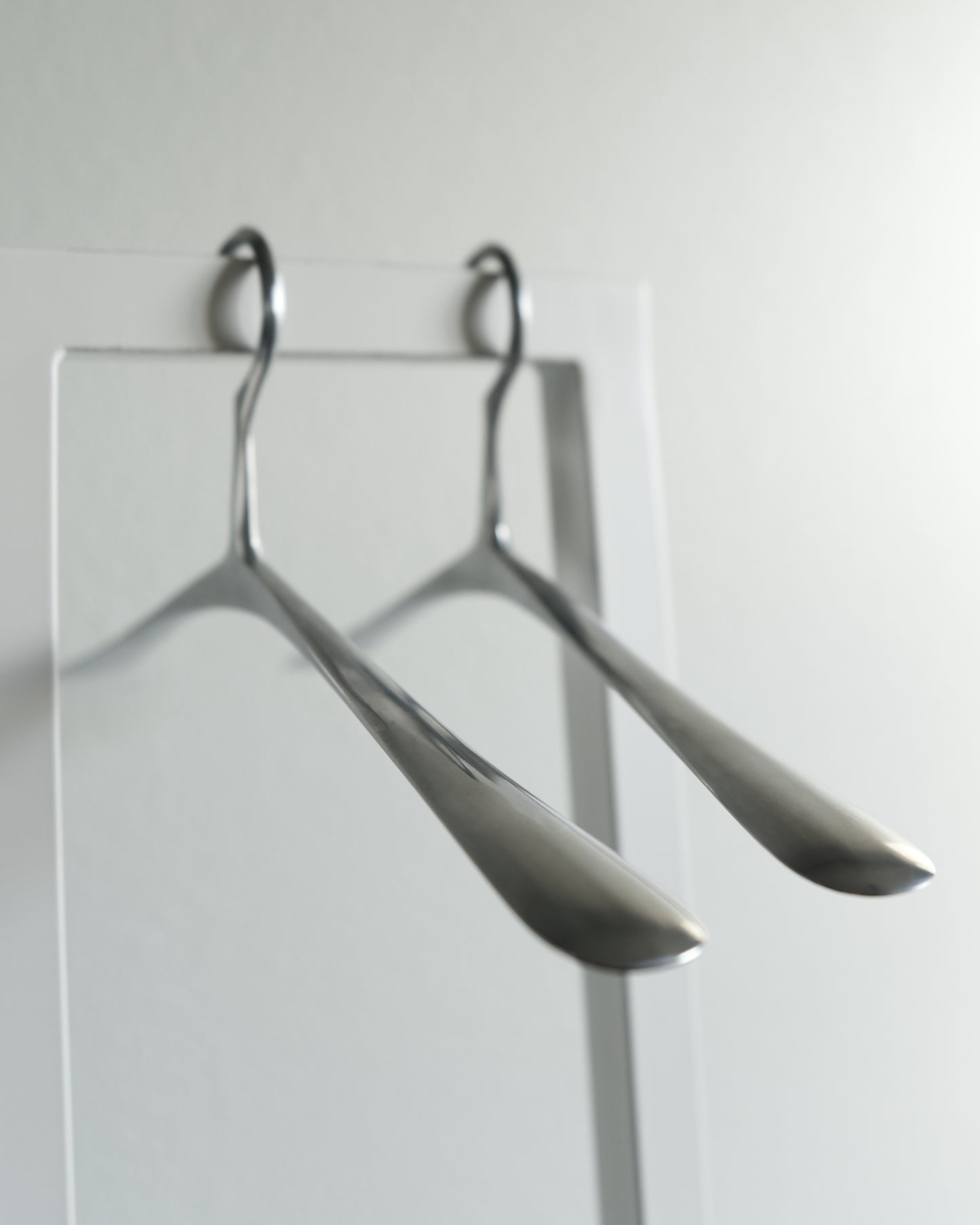 Polished Cast Aluminum Hangers (15 units/pack)