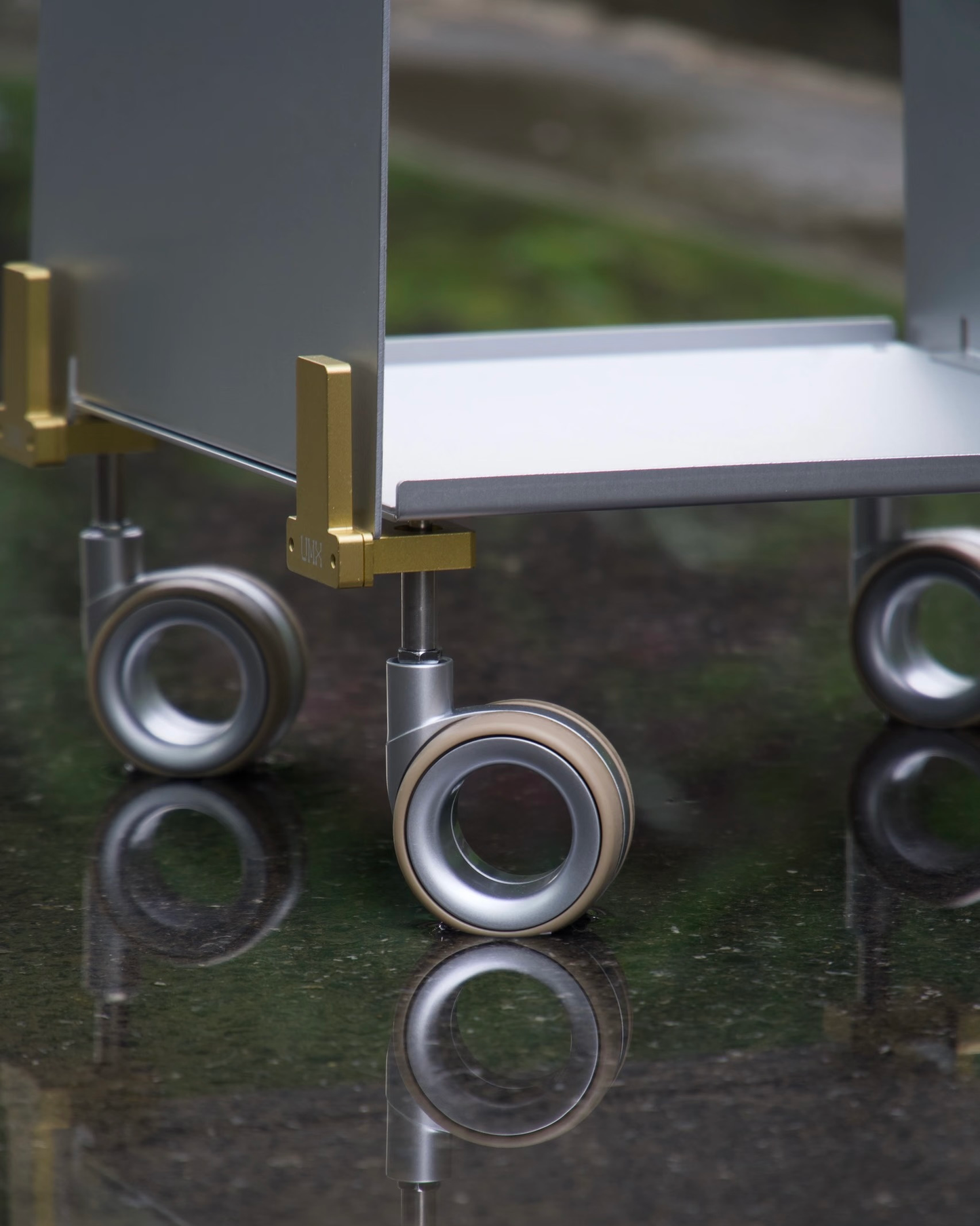 Modular Aluminum Rolling Cabinet